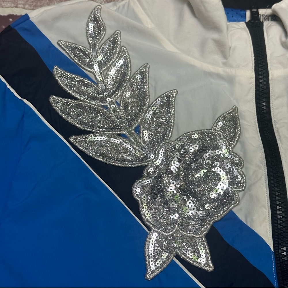 PINK Victoria's Secret Windbreaker Blue and White Jacket size ML - Picture 4 of 9